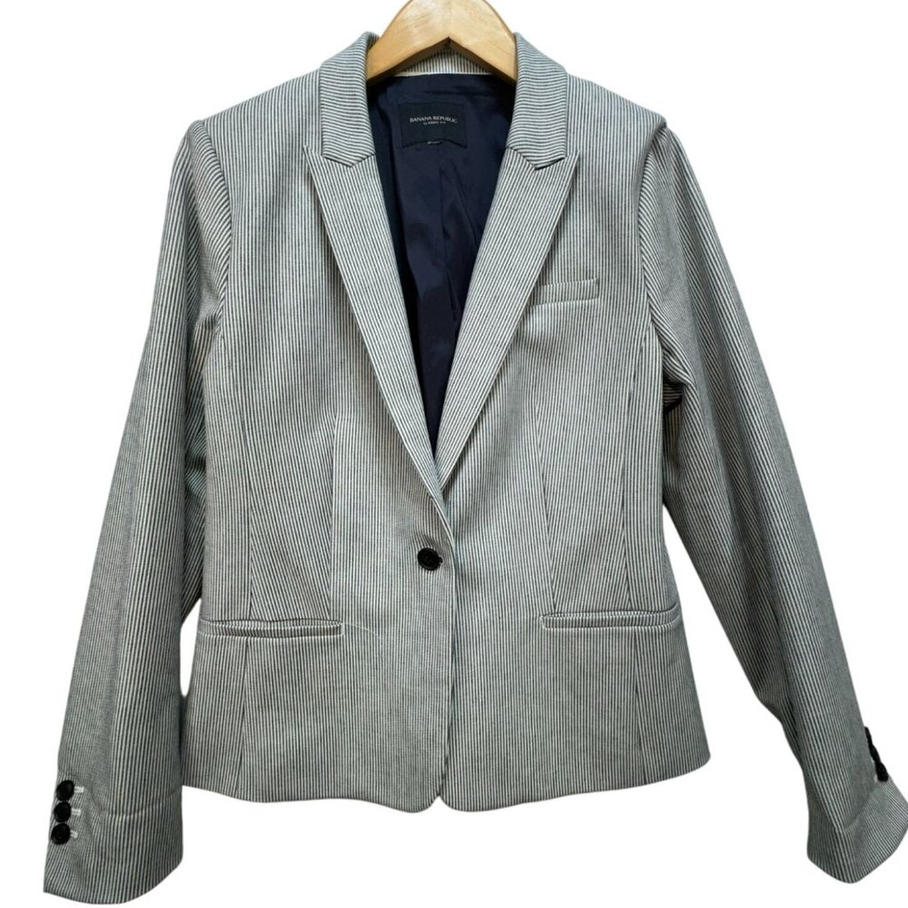 Banana Republic Women's Blazer Coat Jacket Size 8P Gray/Blue Pinstriped Classic